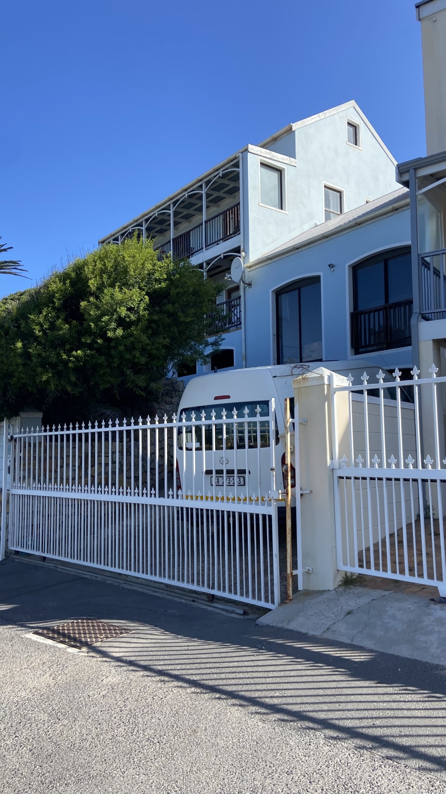 To Let 4 Bedroom Property for Rent in Glencairn Western Cape